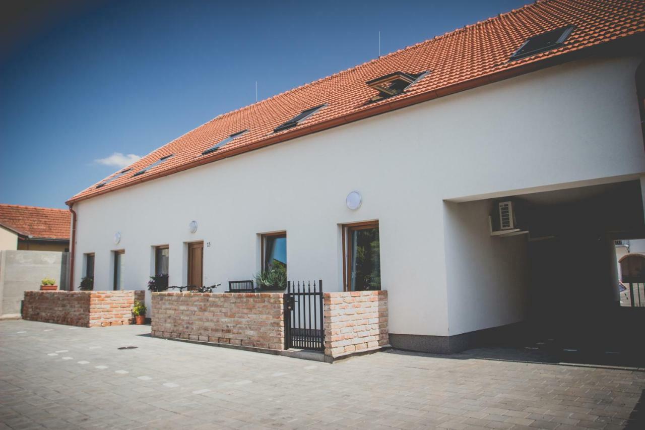 Apartman Rezidence Mikulov Exterior foto