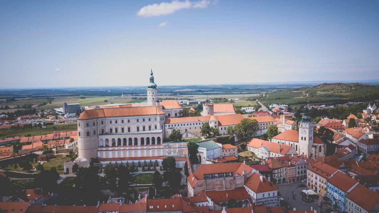 Apartman Rezidence Mikulov Exterior foto